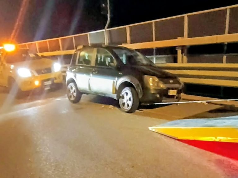 Messina, auto contro il guardrail sul viadotto Ritiro: muore un uomo di 81 anni