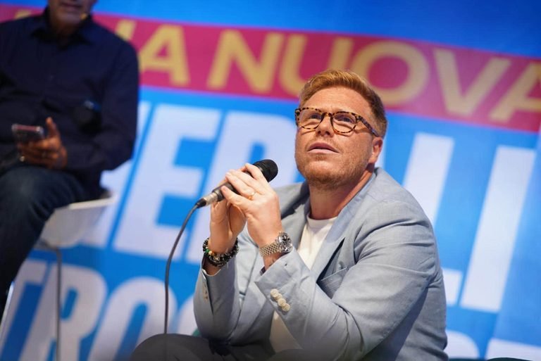 Verso le Regionali 2027. Il centrosinistra riparte da Agrigento e con La Vardera: l'unità c'è, la leadership è un rebus