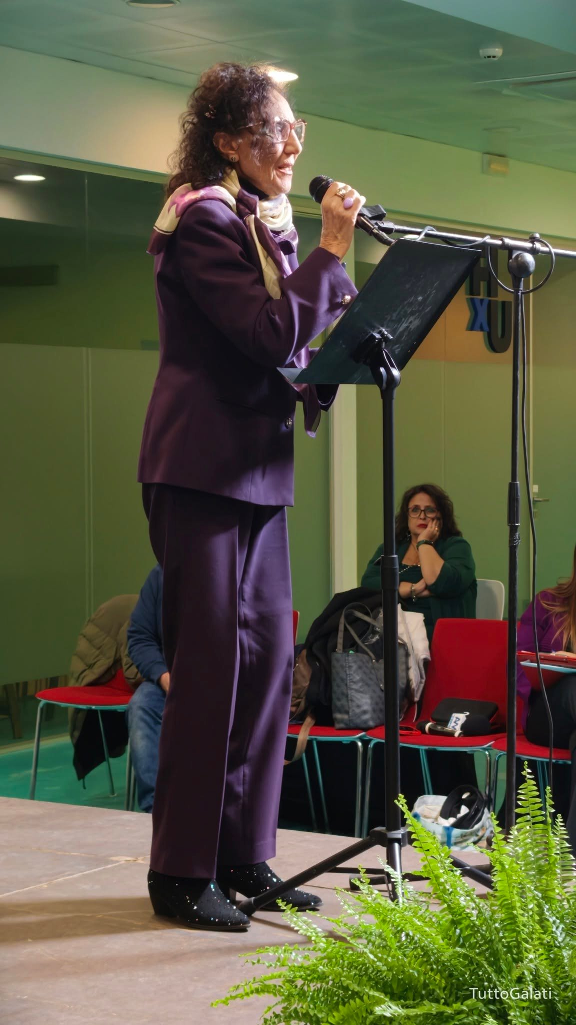 Premio nazionale Nino Ferraù, Galati Mamertino celebra la poesia e ricorda Pippo Ferraù. Francesco D’Angiò vince la XIV edizione con “Geografia Minima”. L'emozione della figlia Cetty: «Questo premio deve restare qui».