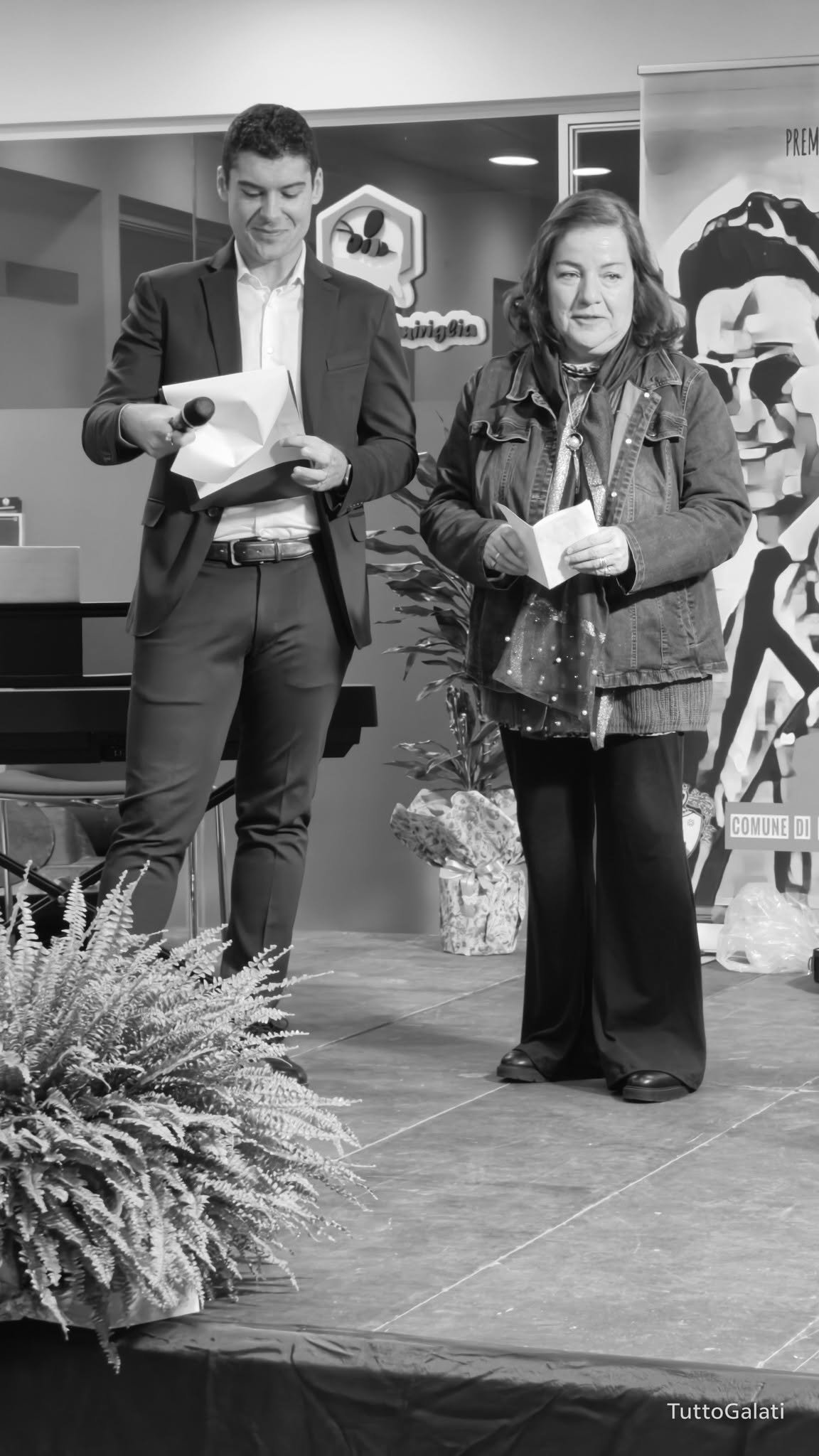 Premio nazionale Nino Ferraù, Galati Mamertino celebra la poesia e ricorda Pippo Ferraù. Francesco D’Angiò vince la XIV edizione con “Geografia Minima”. L'emozione della figlia Cetty: «Questo premio deve restare qui».