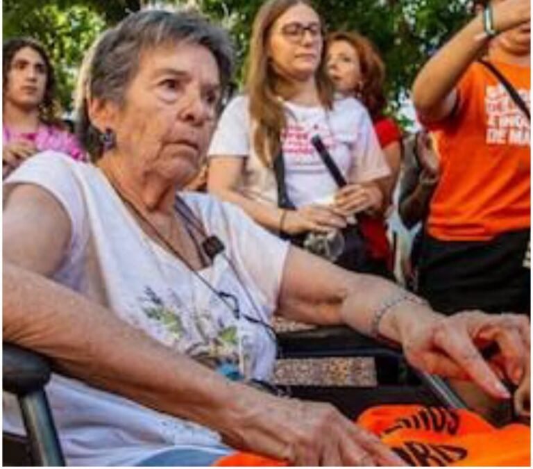 L'ultimo sfratto di Maricarmen: muore a 87 anni il simbolo del diritto alla casa in Spagna