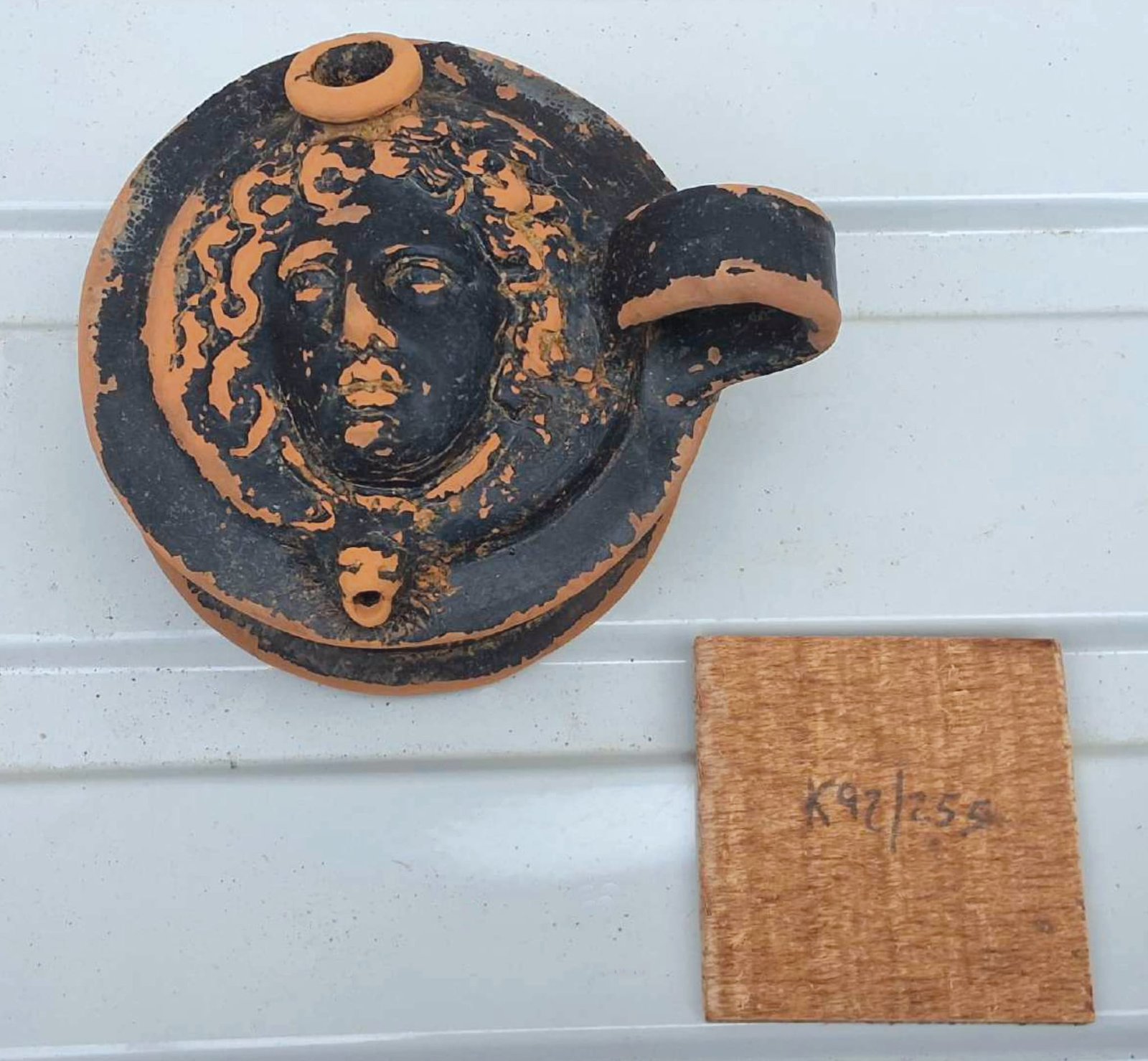 Cefalù, mostra archeologica all'Osterio Magno dedicata ad Amedeo Tullio