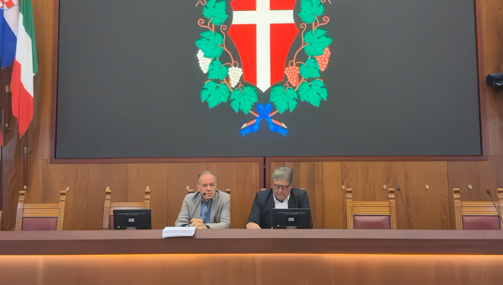 Ricorsi sulle liste senza firme, Scurria "difesa pagata con i soldi dei messinesi?". Il nodo dei 12.919 euro per un avvocato esterno e il conflitto d’interessi della Giunta