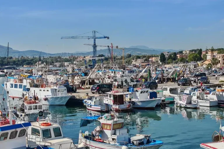 Protesta pescatori a Trapani, 'gasolio a 70 centesimi o rischiamo di fermarci tutti'