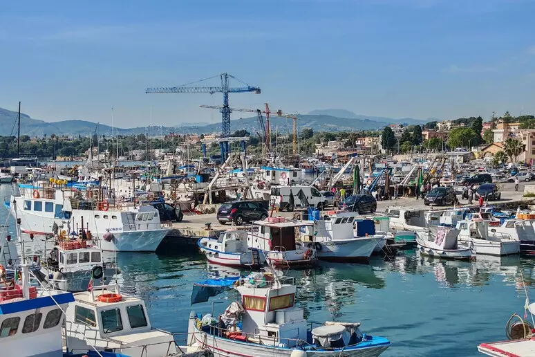 Protesta pescatori a Trapani, 'gasolio a 70 centesimi o rischiamo di fermarci tutti'