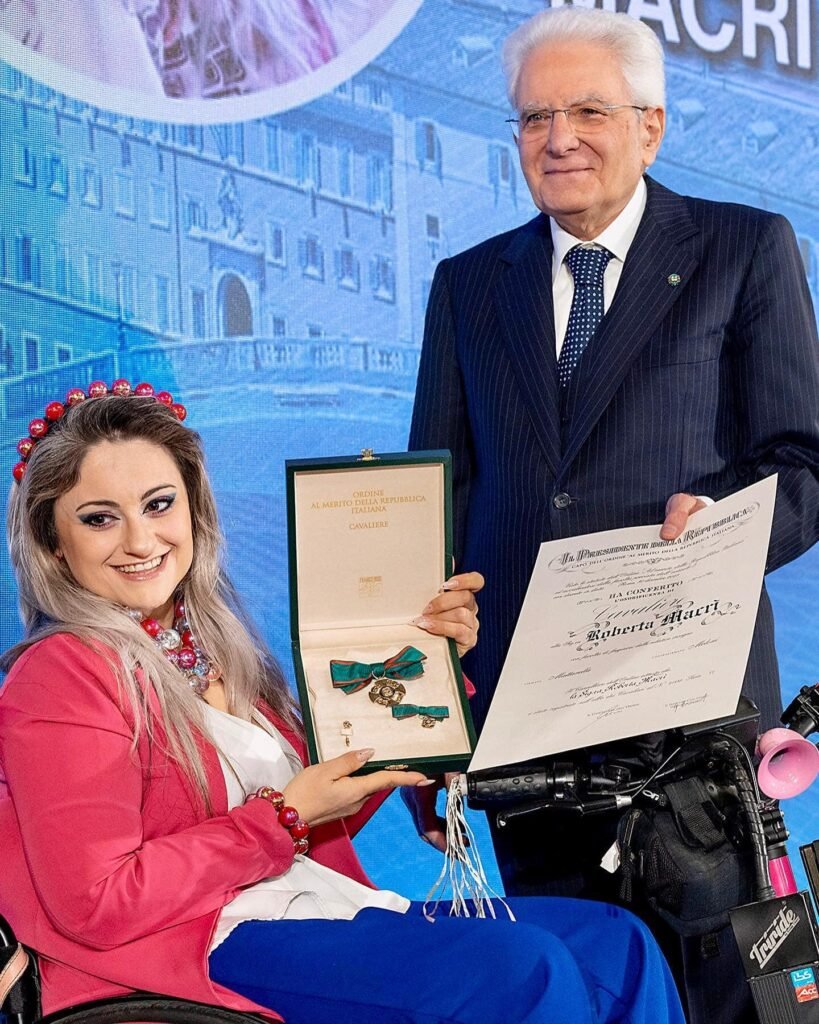 La barriera delle tre ore - Il triste "regalo di compleanno" EasyJet a Roberta Macrì: Cavaliere della Repubblica, disabile e passeggera invisibile a Malpensa